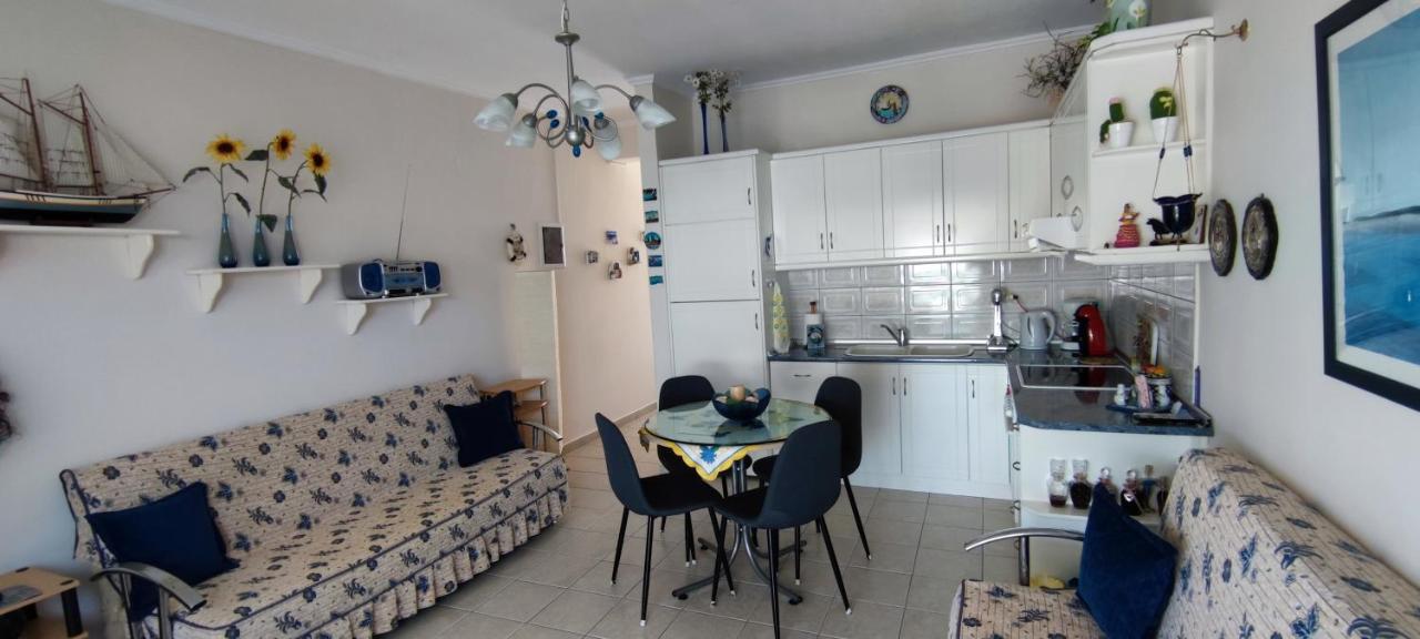 Sunflower Apartment Néa Péramos エクステリア 写真